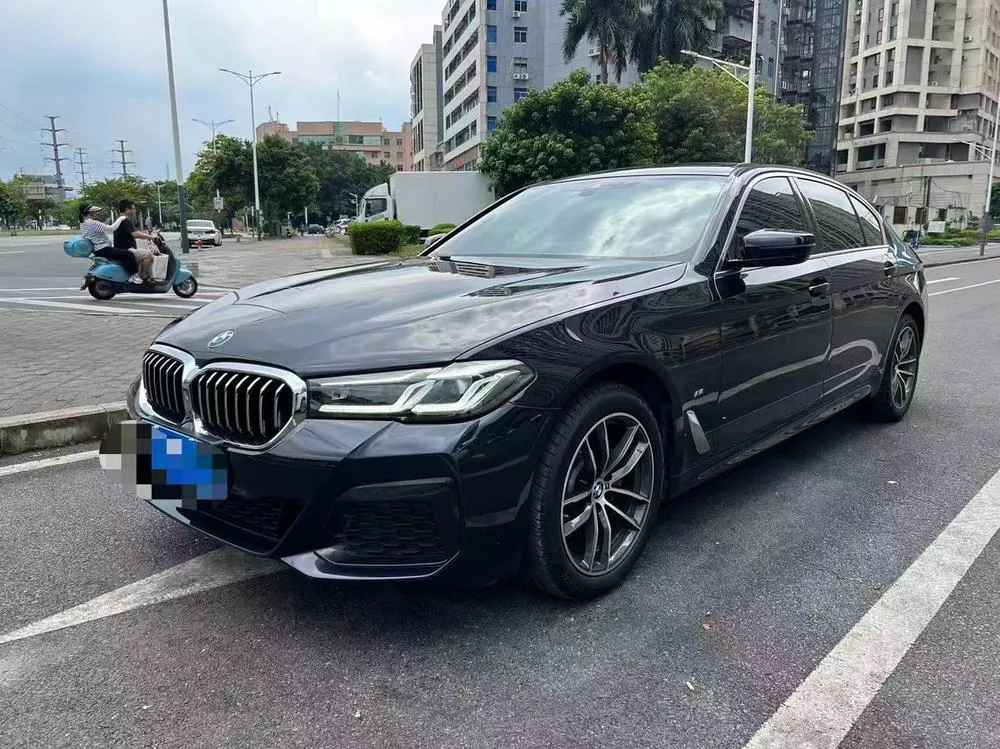 BMW 5-Series 525Li M Sport, 2022 — фото 1