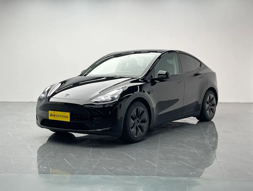 Tesla Model Y, 2022
