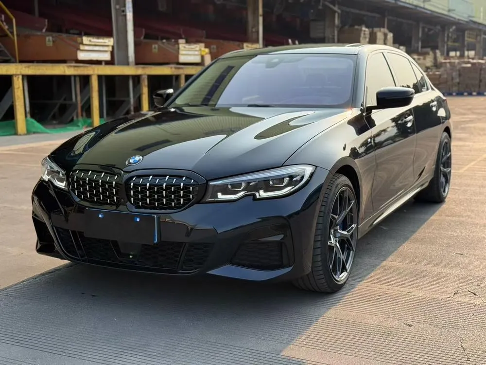 BMW 3-Series, 2022