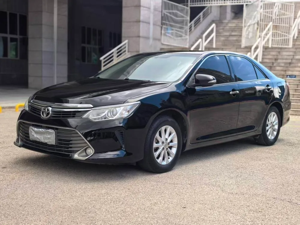 Toyota Camry, 2015