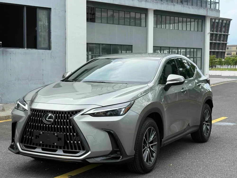 Lexus NX, 2023