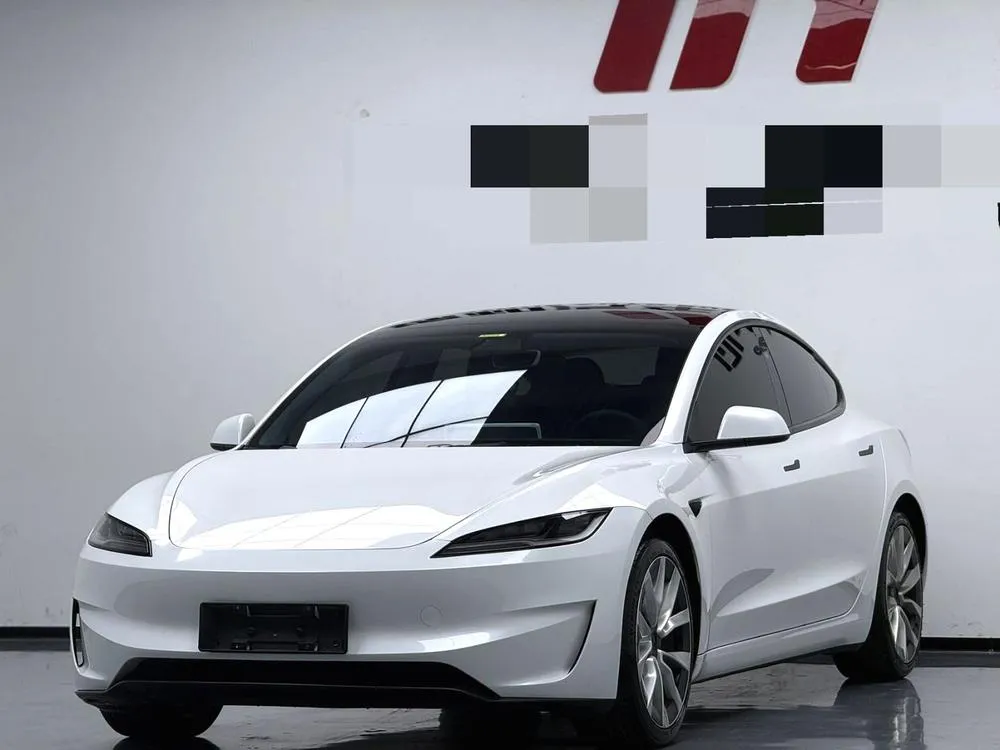 Tesla Model 3, 2023