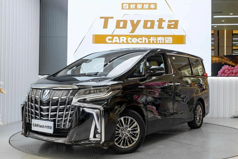 Toyota Alphard, 2023