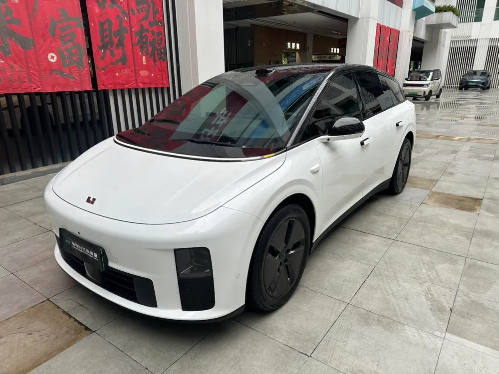 Li Auto Li i6, 2025