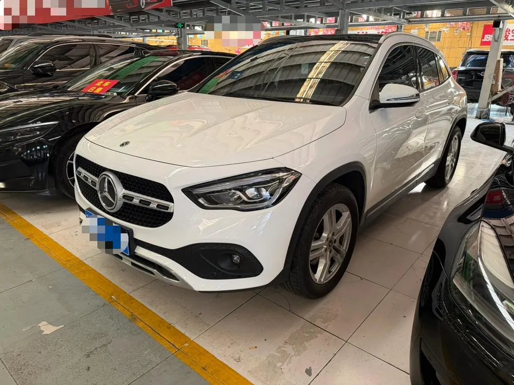 Mercedes-Benz GLA, 2022