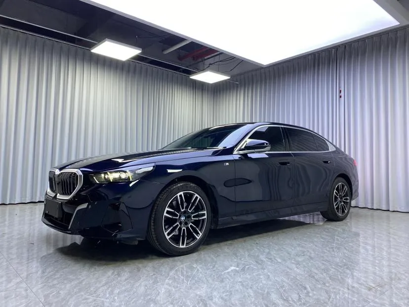 BMW 5-Series, 2024