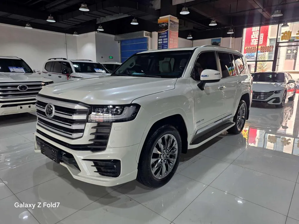 Toyota Land Cruiser (Import), 2025