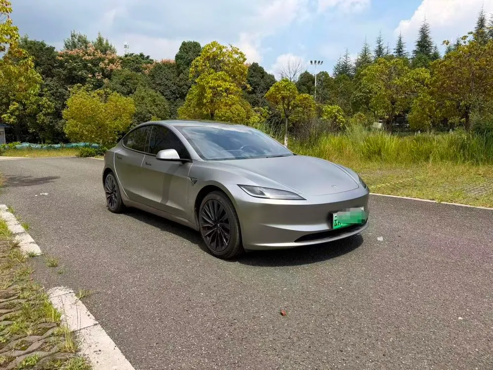 Tesla Model 3, 2023