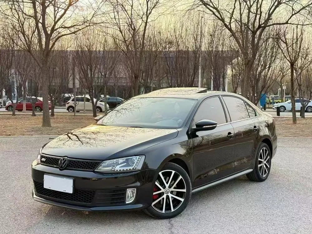 Volkswagen Sagitar, 2013