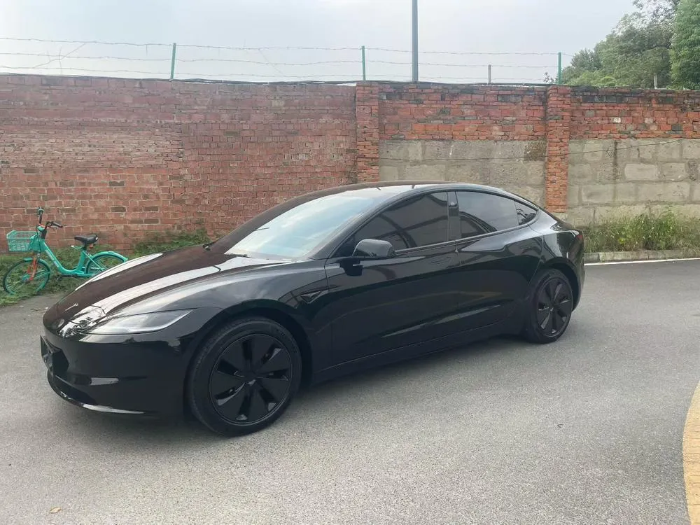 Tesla Model 3, 2023
