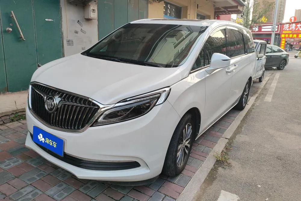 Buick GL8, 2017