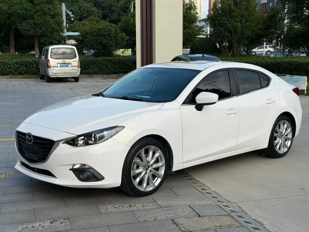Mazda 3 Axela, 2014