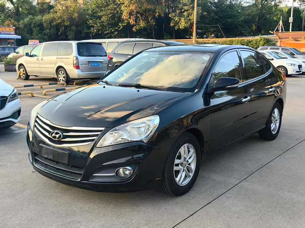 Hyundai Elantra Yuedong, 2011