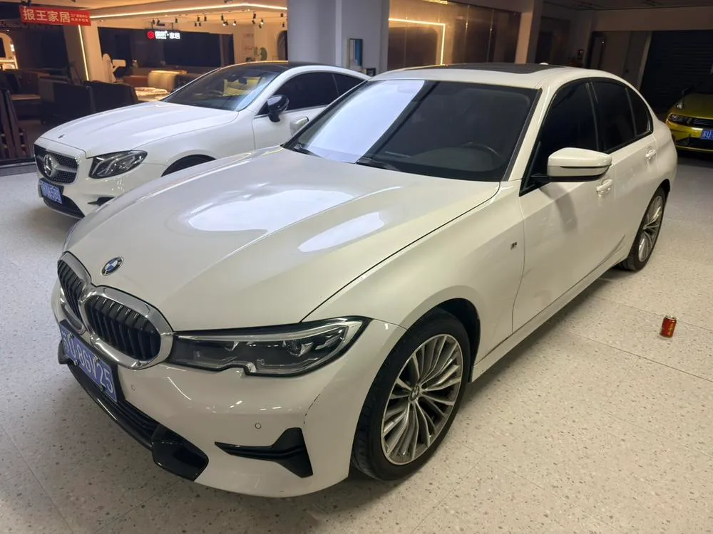 BMW 3-Series, 2022