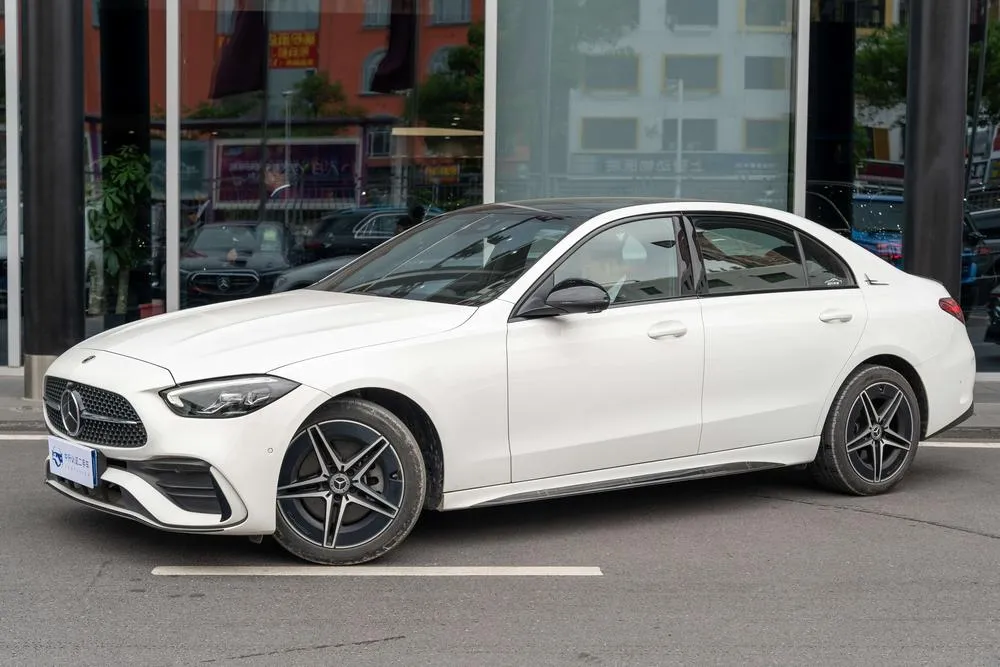 Mercedes-Benz C-Class, 2025