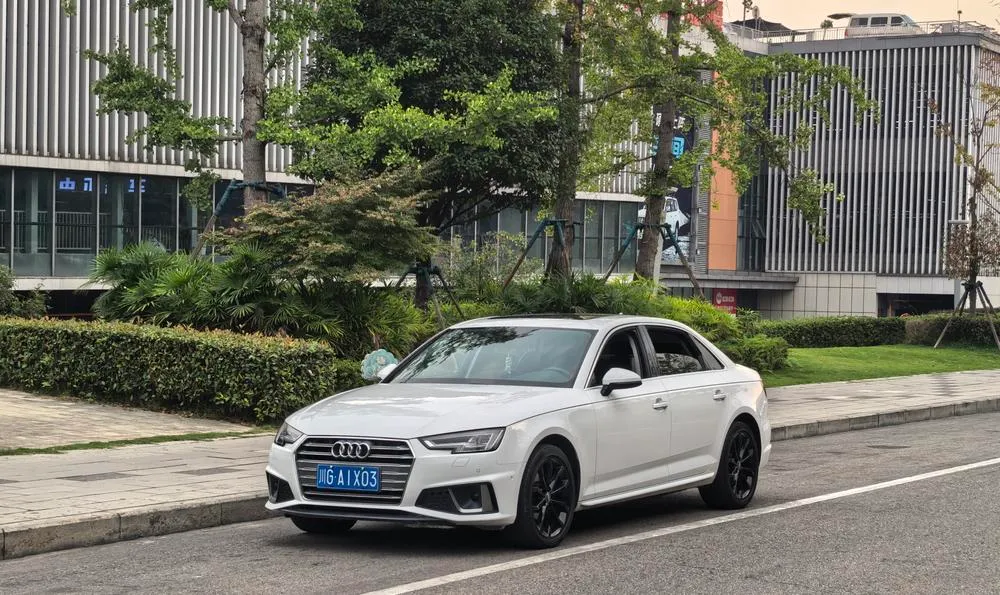 Audi A4L, 2019