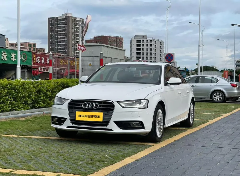 Audi A4L, 2015