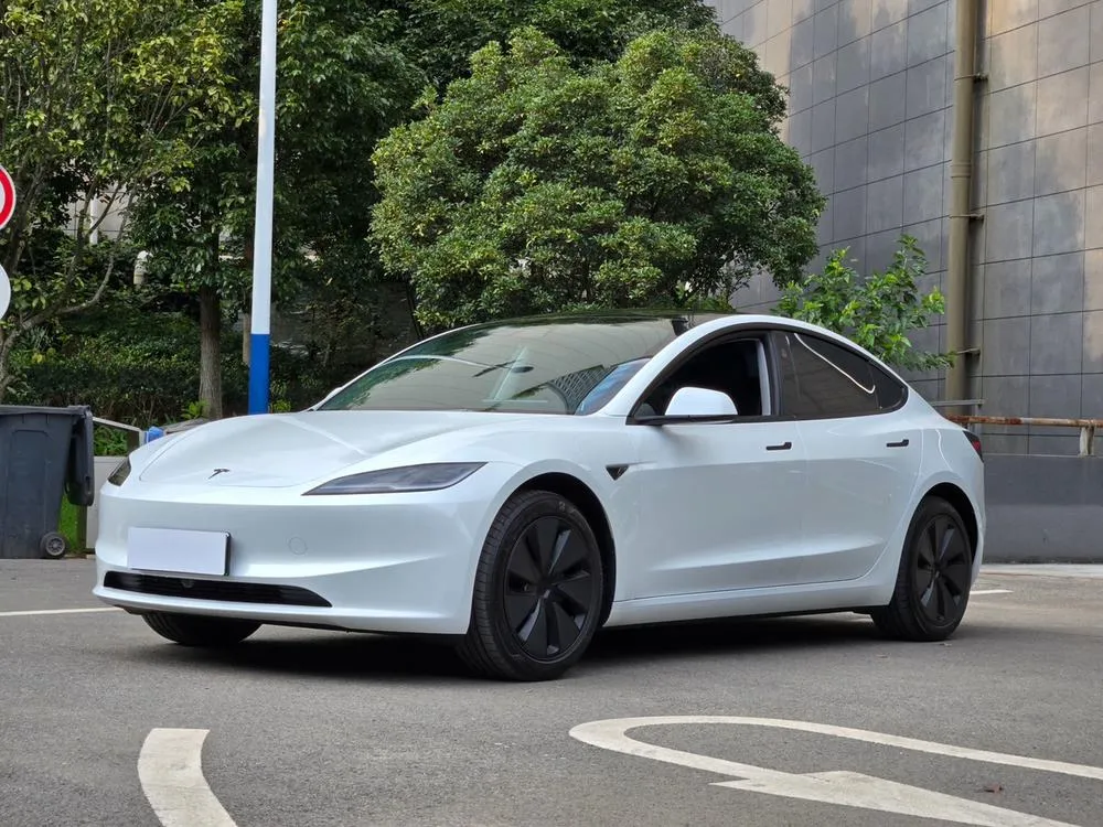 Tesla Model 3, 2025