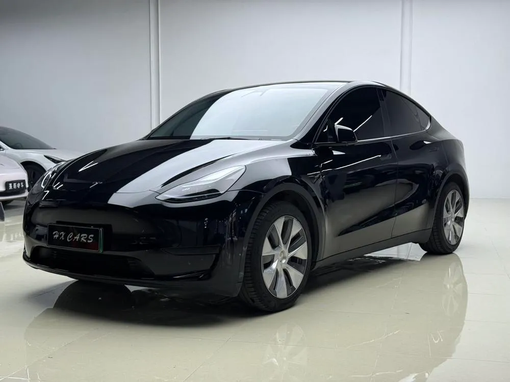 Tesla Model Y, 2022