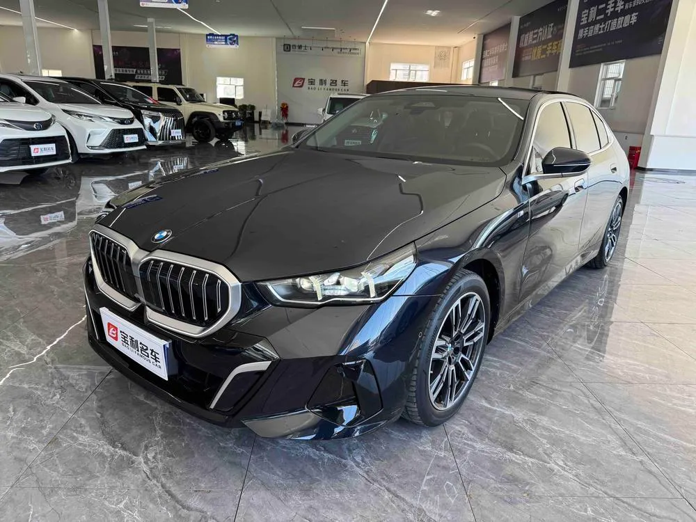 BMW 5-Series, 2024