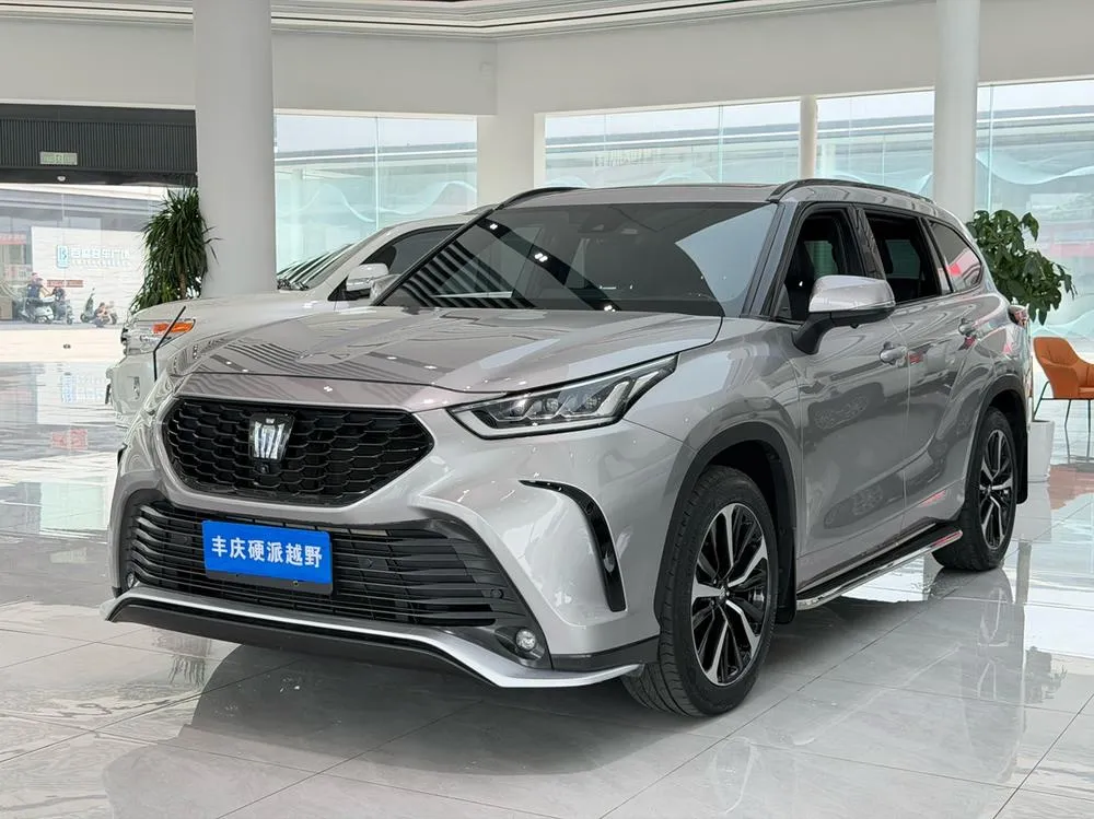 Toyota Crown Kluger, 2022