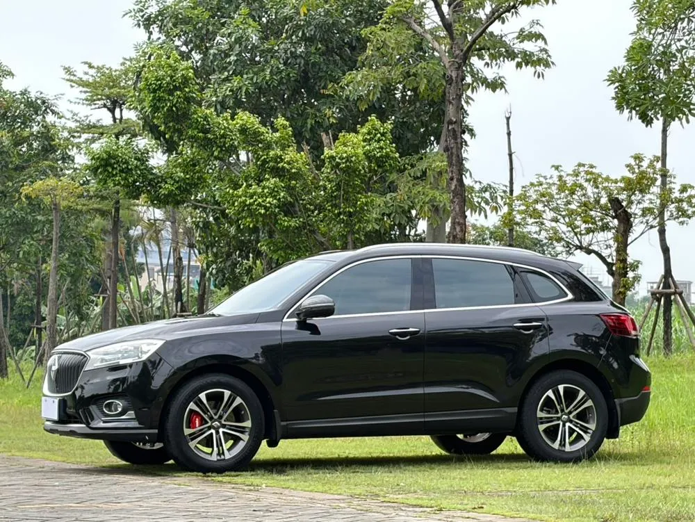 Borgward BX7, 2016