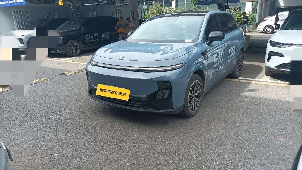 Leapmotor B10, 2025