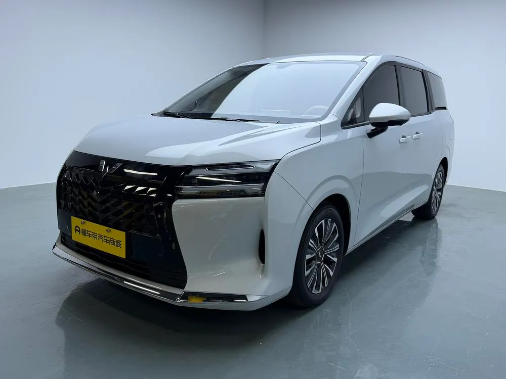 Wuling Xingguang 730 PHEV, 2025