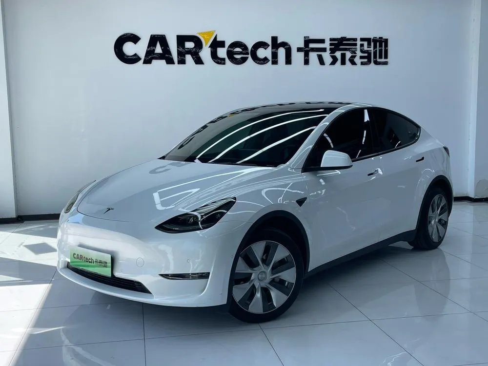 Tesla Model Y, 2022