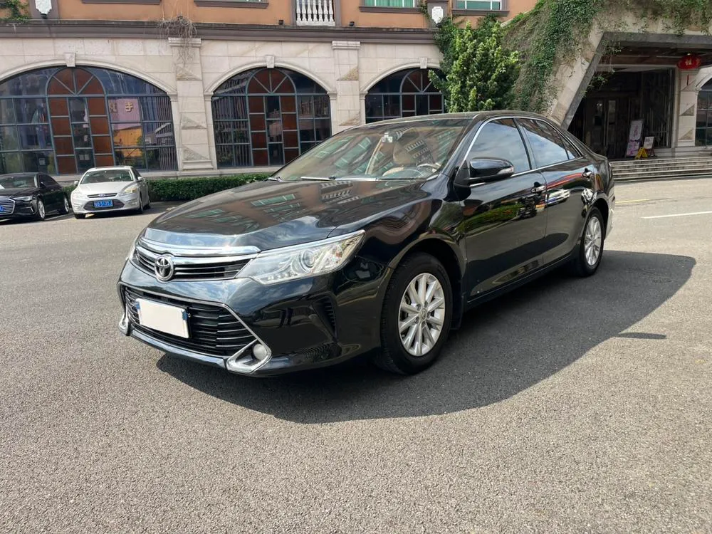 Toyota Camry, 2016