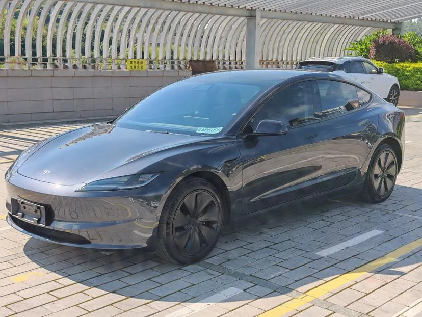 Tesla Model 3, 2023