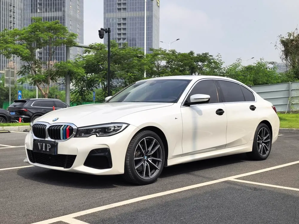 BMW 3-Series, 2022