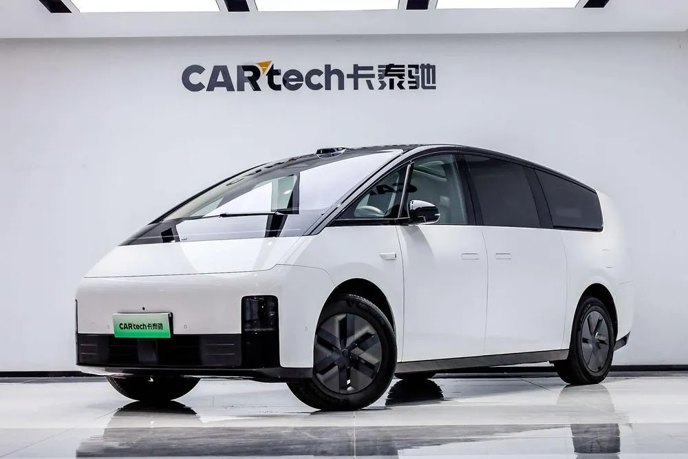 Li Auto MEGA, 2025