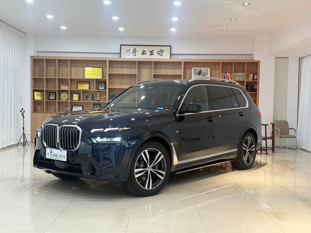 BMW X7, 2023
