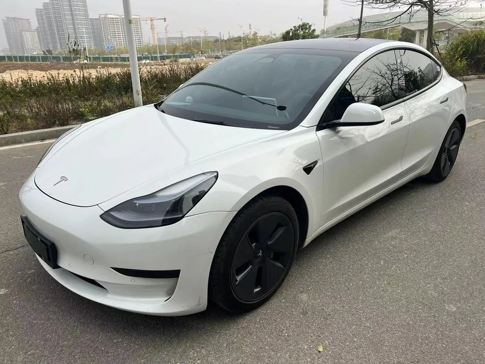 Tesla Model 3, 2022