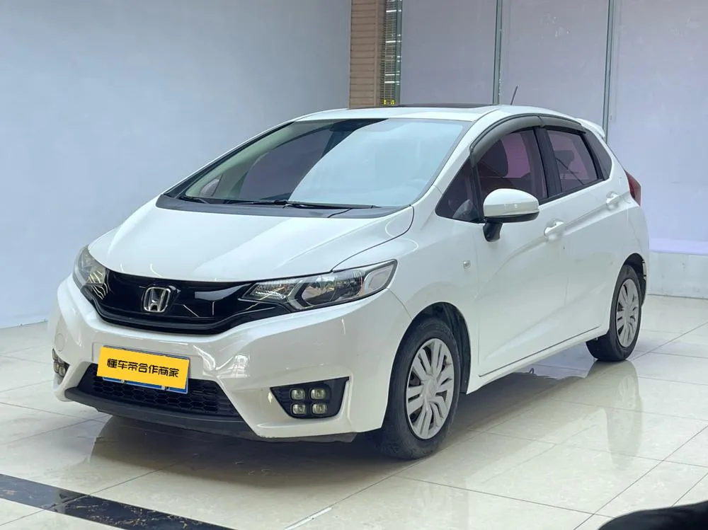 Honda Fit 1.5L LXS CVT Comfort Sunroof Edition, 2016 — фото 1