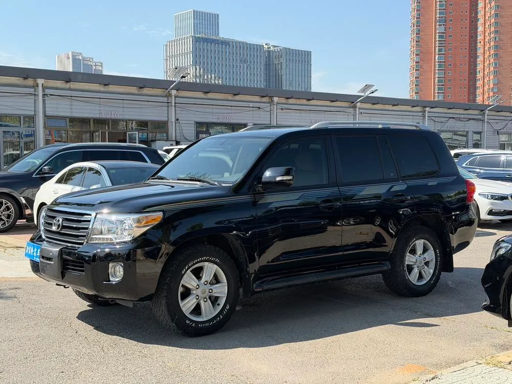 Toyota Land Cruiser (Import), 2015