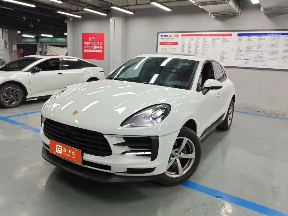 Porsche Macan, 2021