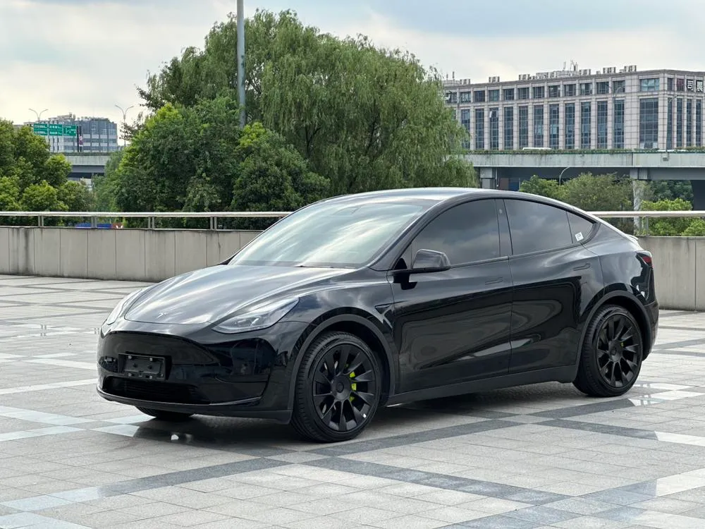 Tesla Model Y, 2022