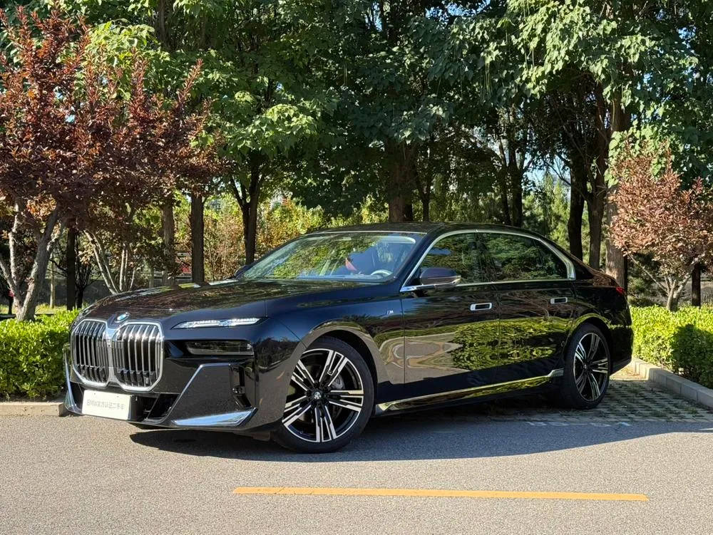 BMW 7-Series, 2023