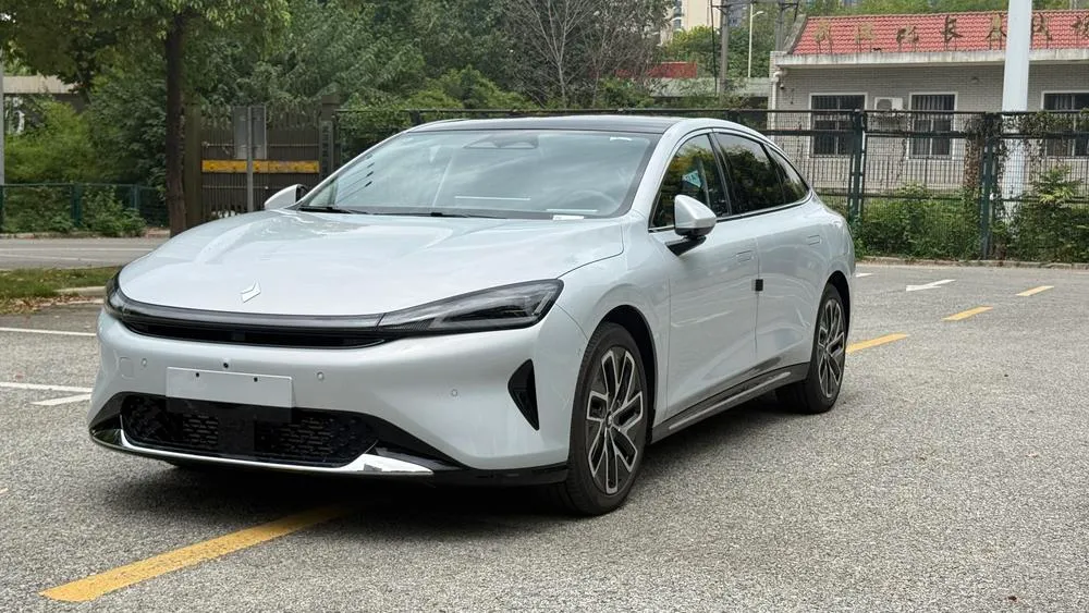 Baojun Xiangjing PHEV, 2025