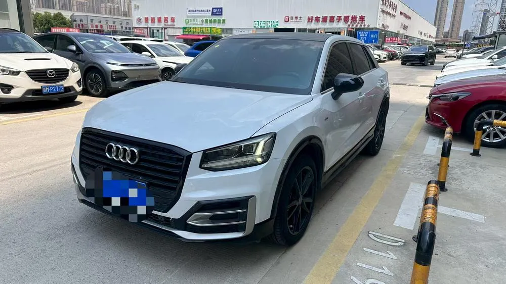 Audi Q2L, 2018