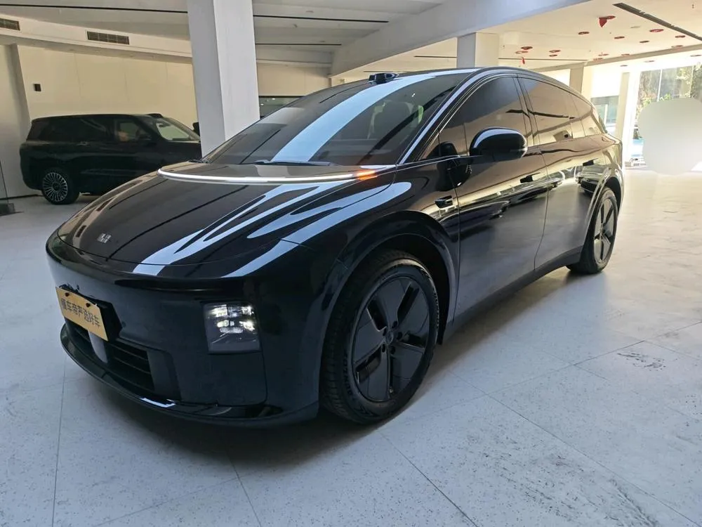 Li Auto Li i6, 2025