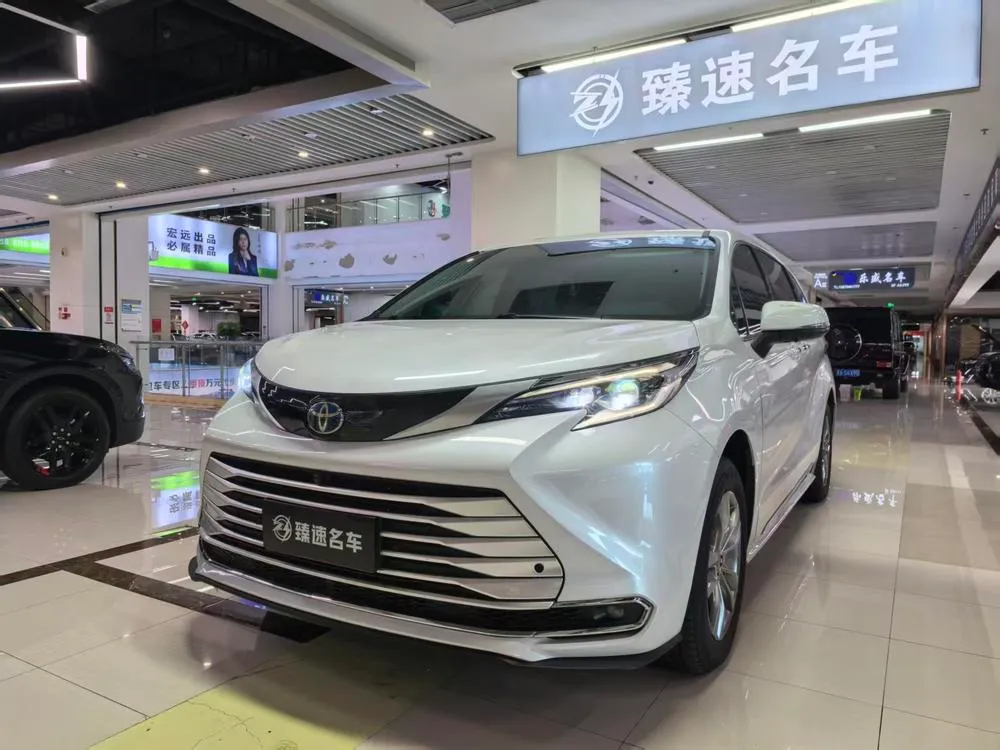 Toyota Sienna, 2024