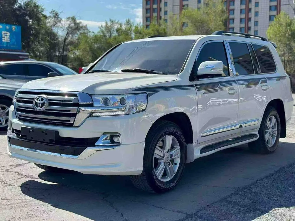 Toyota Land Cruiser (Import), 2015