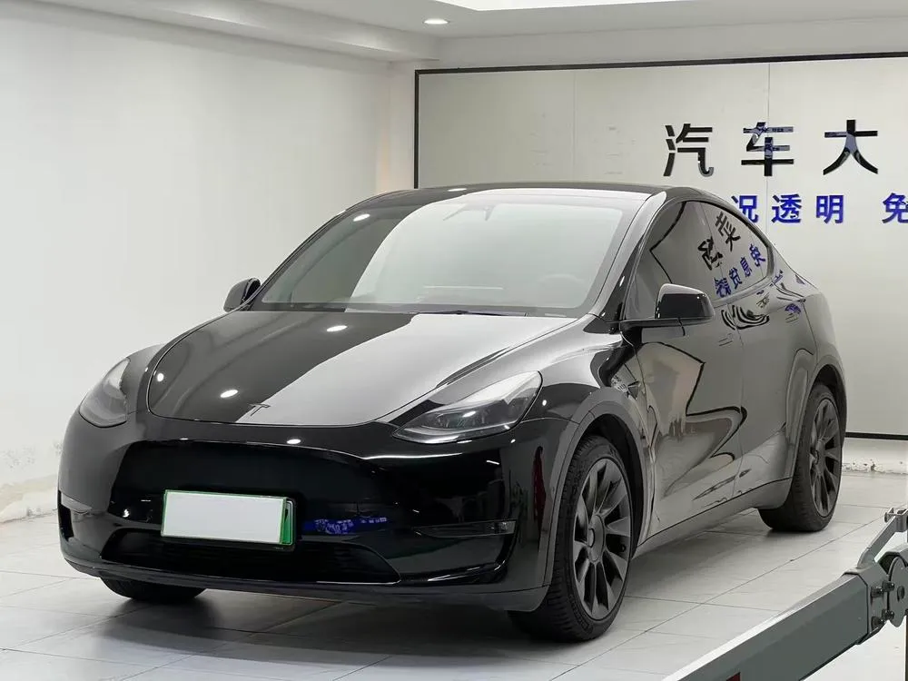 Tesla Model Y, 2021