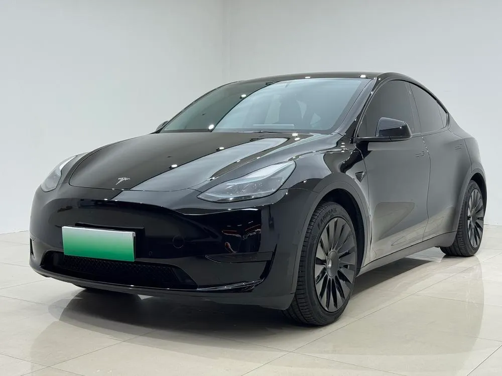 Tesla Model Y, 2022
