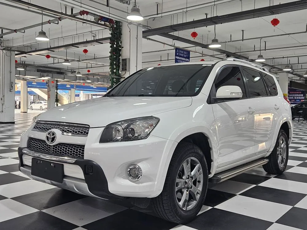 Toyota RAV4, 2012