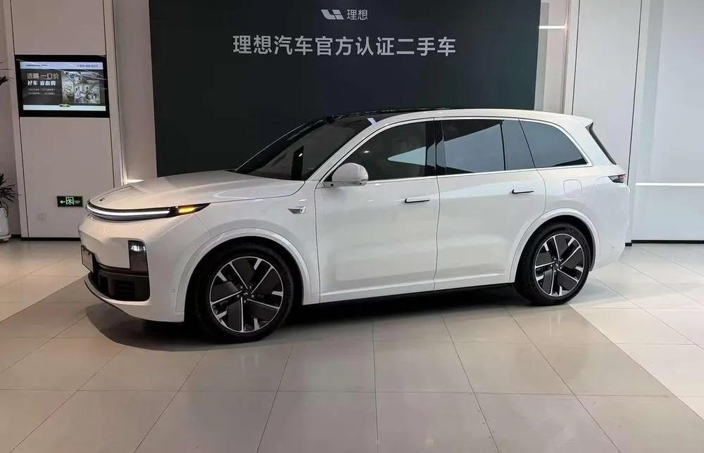 Li Auto L8, 2025