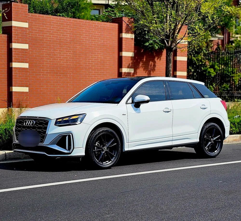 Audi Q2L, 2022
